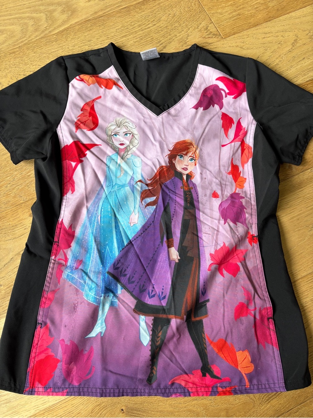 Disney frozen scrub top womens small anna and elsa